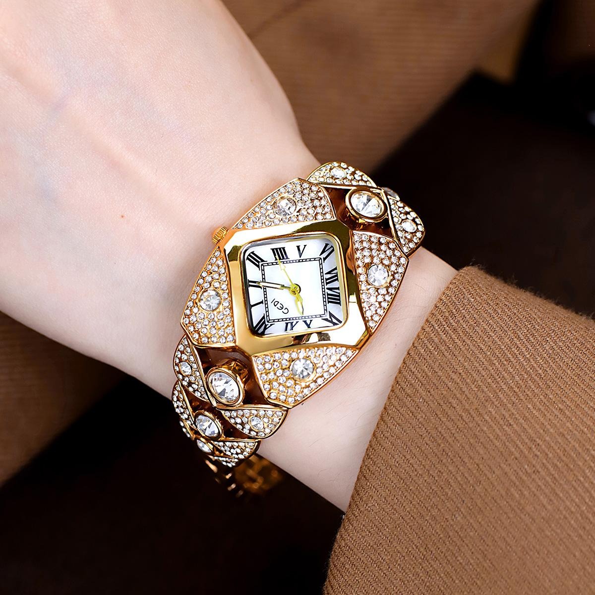 UTHAI L008 Fashionable Women w - مراجعة Lux Watch وسعره