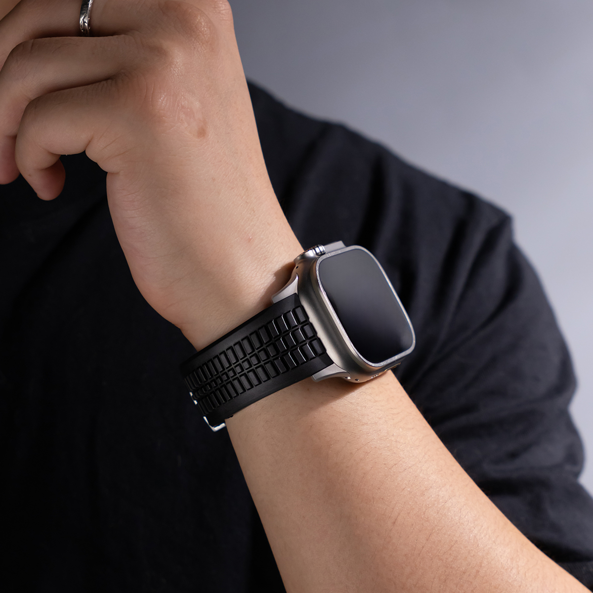 Sports Silicone Band for Apple - مراجعة Luxury Watch Apple Bands وسعره