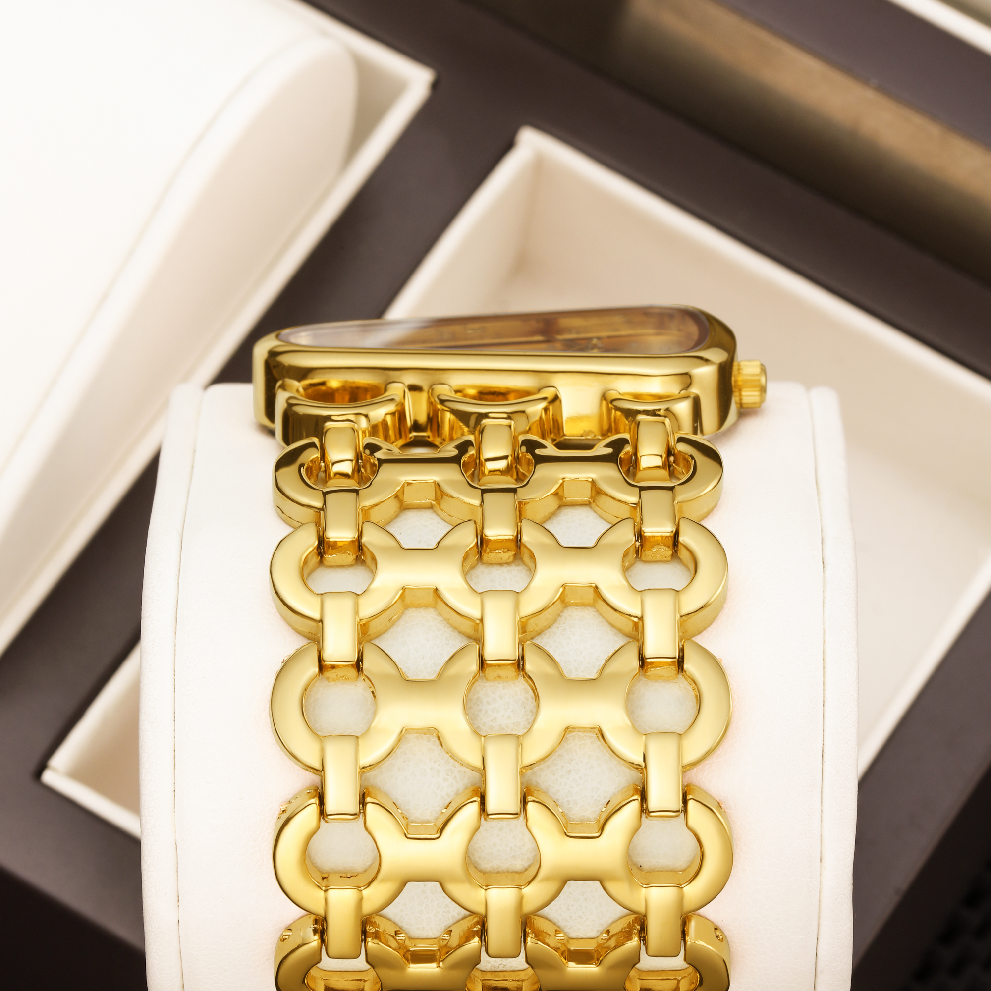 YaLaLuSi Fashion Unisex Waterp - مراجعة Watch Triangle Luxury وسعره