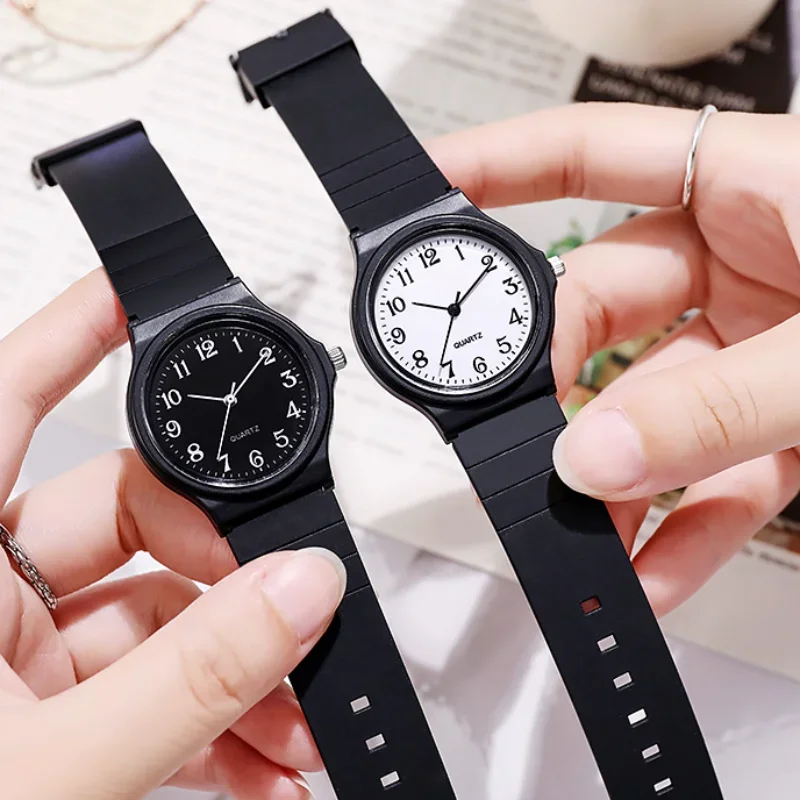 Simple Brand Quartz Watch for  - مراجعة Lux Watch وسعره