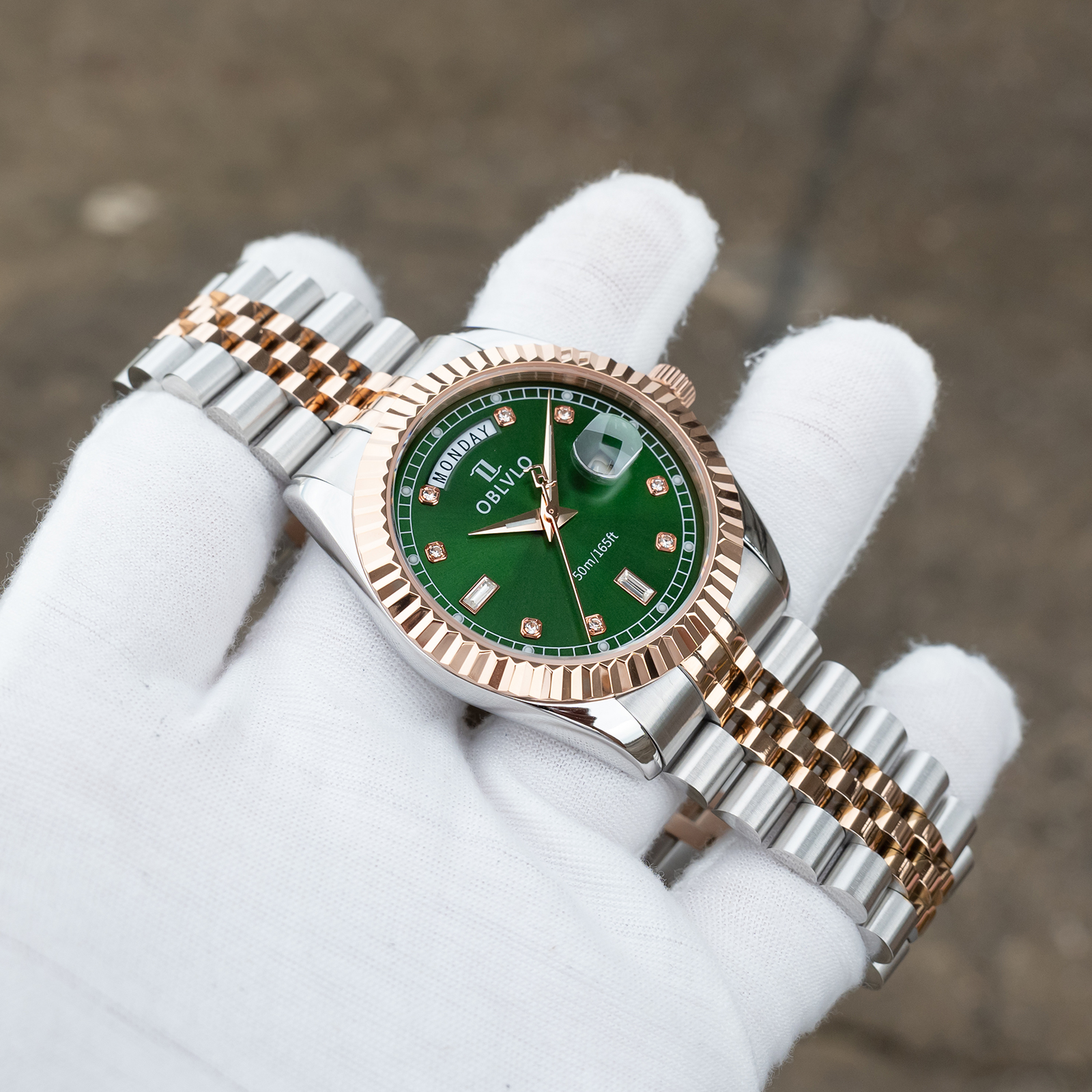 OBLVLO Men's Elegant Two-Tone  - مراجعة Luxury Watch With Green Dial وسعره