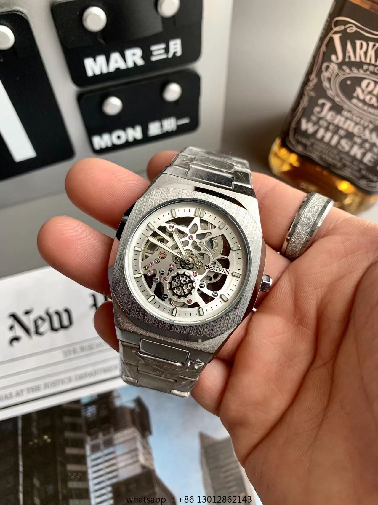 Steel strip waterproof persona - مراجعة Luxury Watch Green وسعره