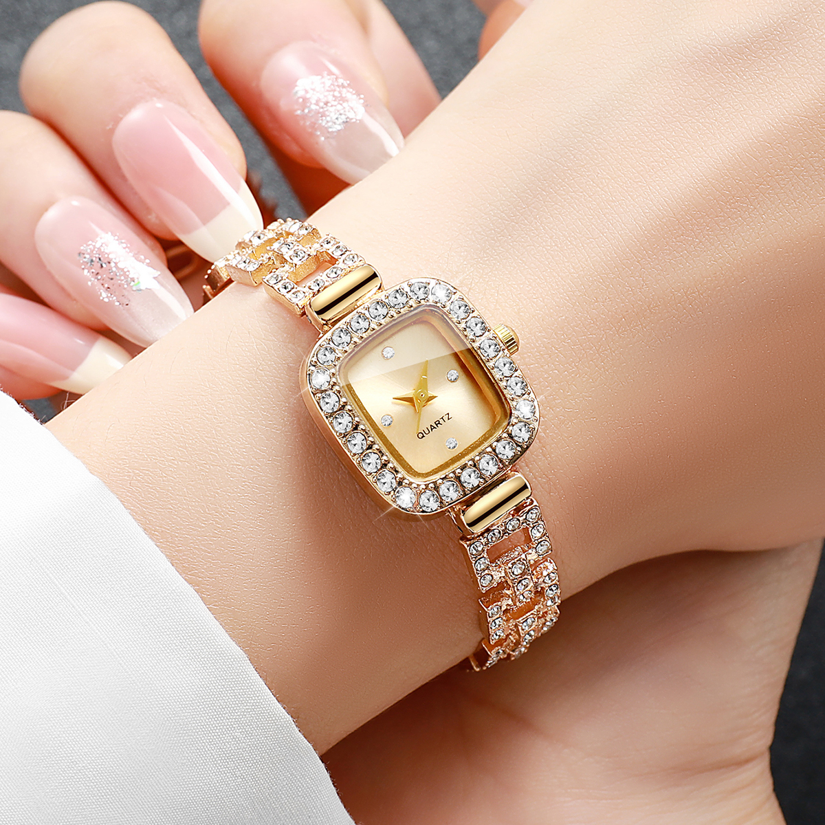 Luxury Rhinestone Bracelet Str - مراجعة Luxury Watch Organizer وسعره