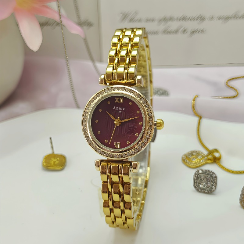 Hot Sale Rhinestone Dial Watch - مراجعة Luxury Watch For Sale وسعره