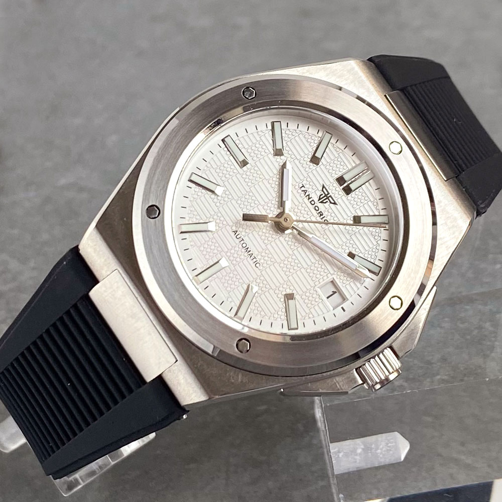 Custom New Silver 40mm Round B - مراجعة Luxury Watch Japan وسعره