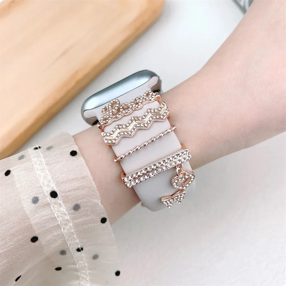 Fashion Strap Decorative Ring  - مراجعة Luxury Watch Apple Bands وسعره