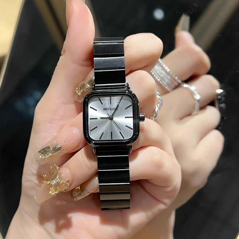 Hot Sale Brand Black Watch for - مراجعة Luxury Watch For Sale وسعره
