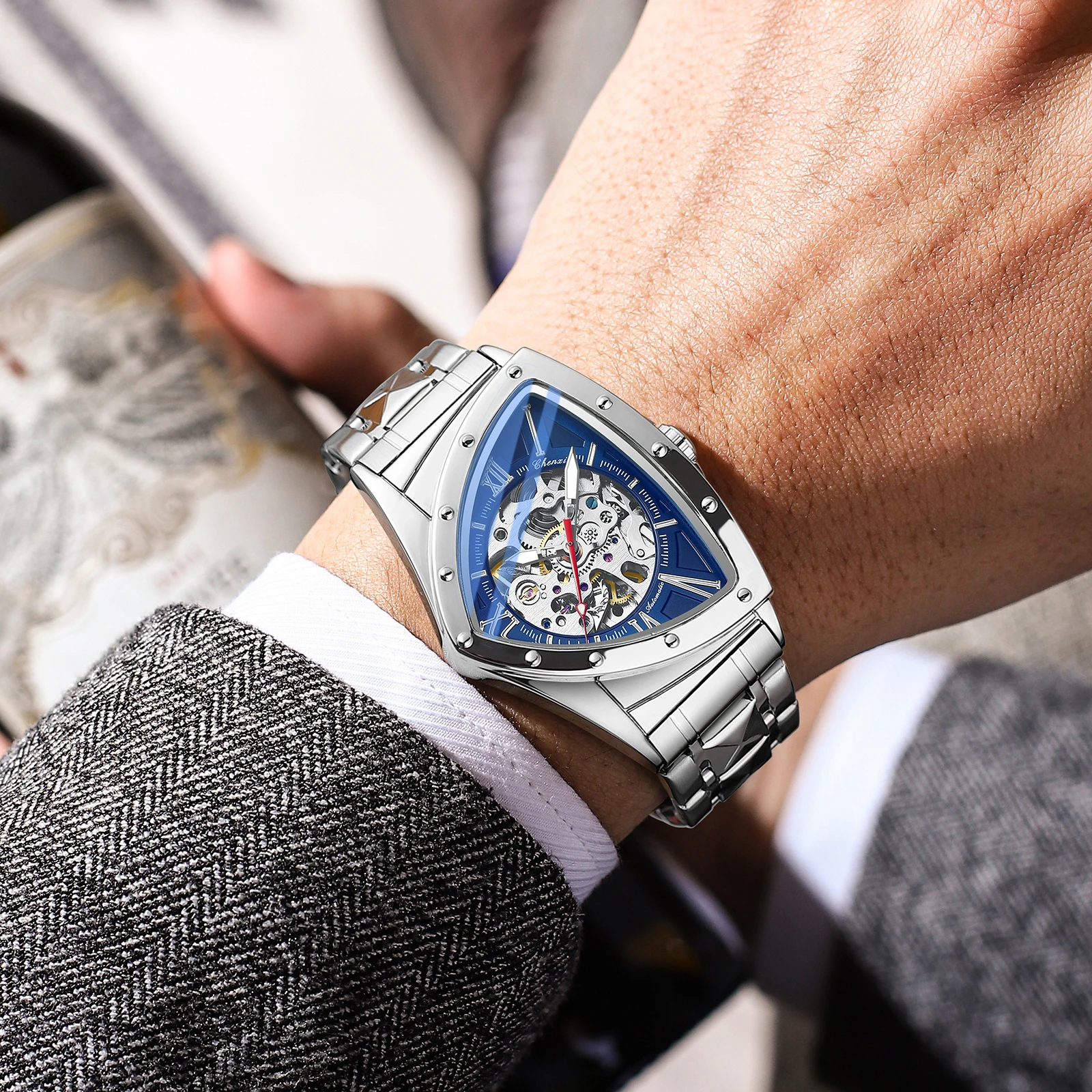 CHENXI Designer Luxury Fashion - مراجعة Watch Triangle Luxury وسعره